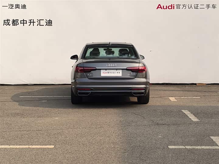 Фото 4 - Audi A4L