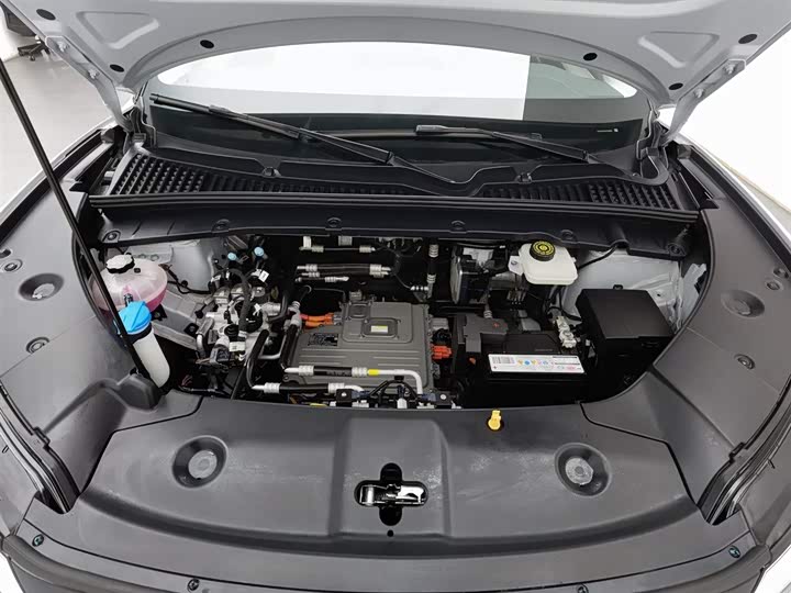 Фото 6 - BYD Yuan Up