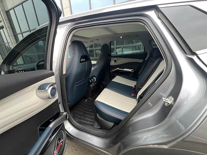 Фото 9 - BYD Yuan Plus