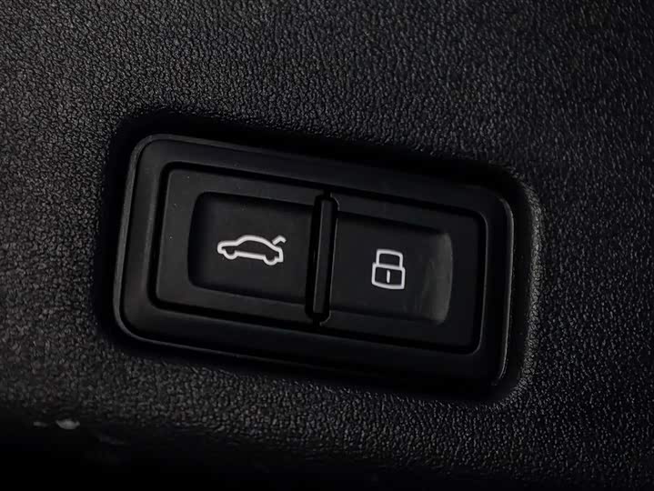 Фото 7 - Audi Q6