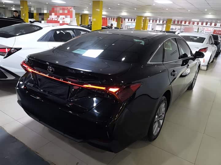 Фото 7 - Toyota Avalon