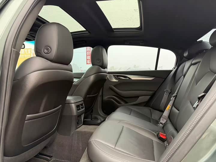 Фото 6 - Cadillac CT5