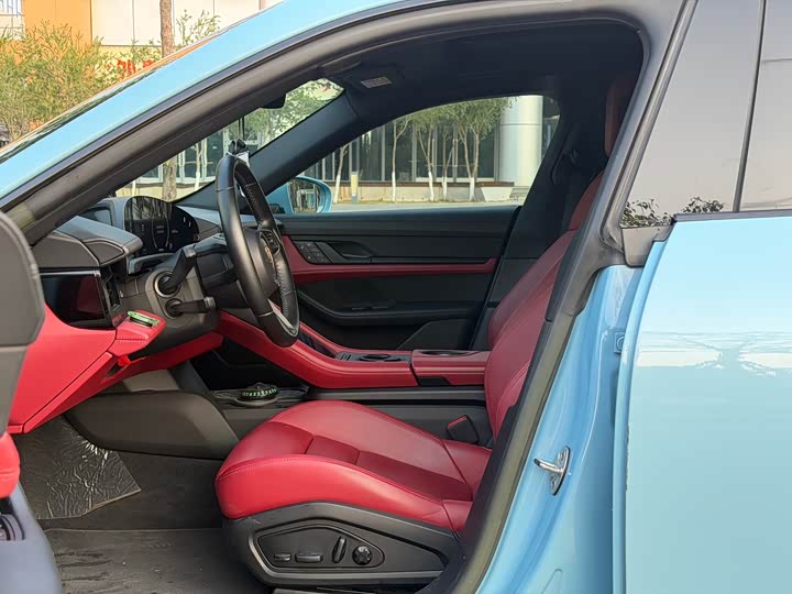 Фото 6 - Porsche Taycan