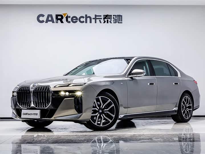 Фото 1 - BMW 7 Series