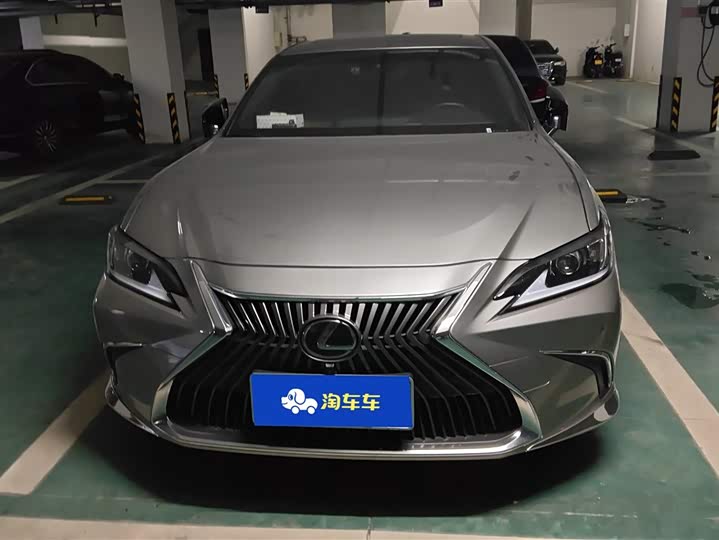 Фото 2 - Lexus ES
