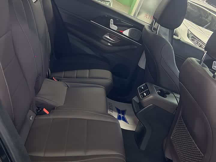 Фото 9 - Mercedes-Benz GLE-Class