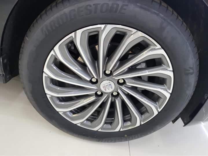 Фото 6 - Buick LaCrosse