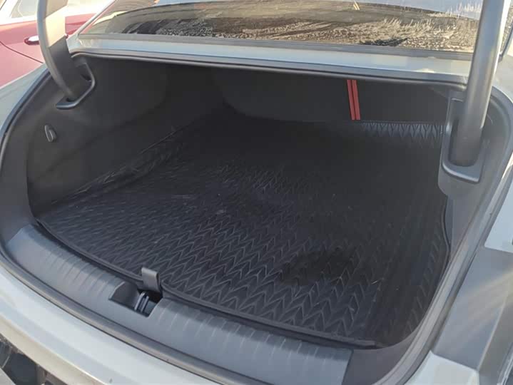 Фото 4 - Xiaomi SU7