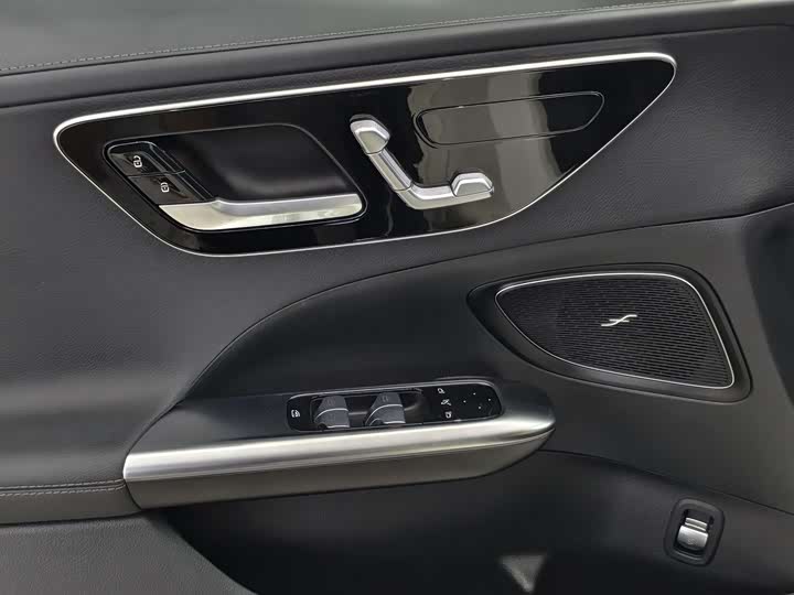 Фото 4 - Mercedes-Benz C-Class