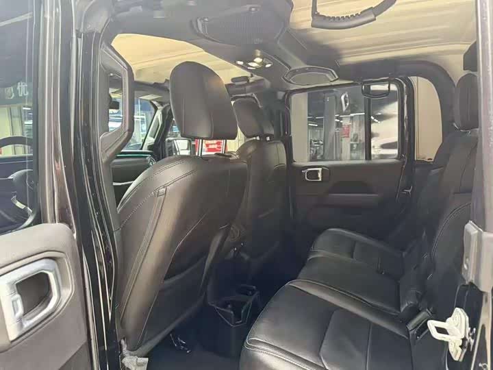 Фото 6 - Jeep Gladiator