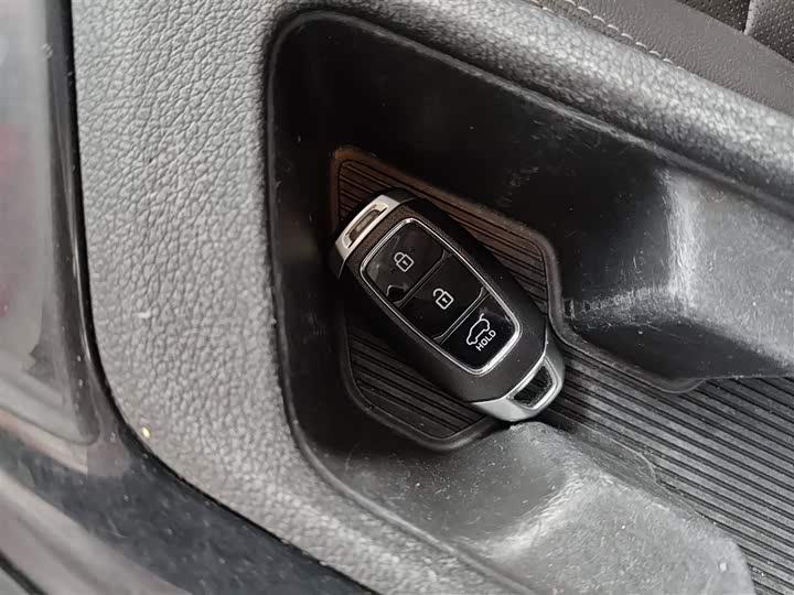 Фото 9 - Hyundai ix35 (Mufasa)