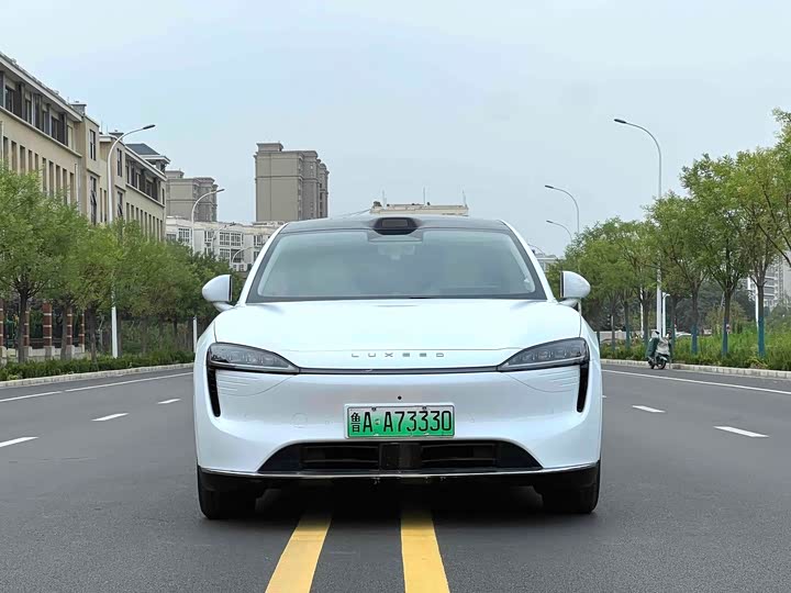 Фото 2 - Luxeed R7