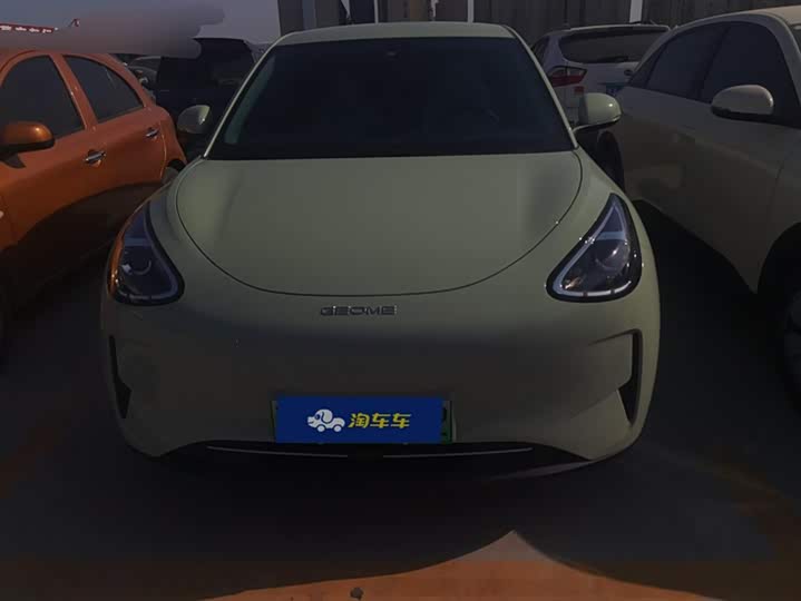 Фото 2 - Geely Galaxy Geome