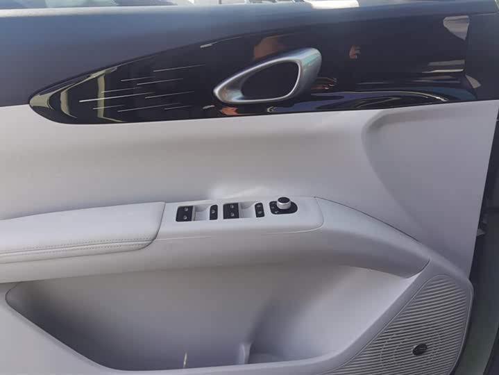 Фото 7 - Geely Galaxy Geome