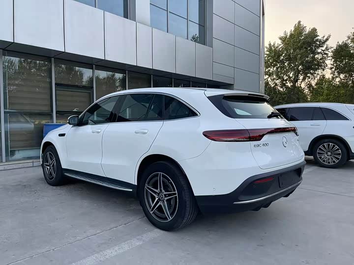 Фото 4 - Mercedes-Benz EQC
