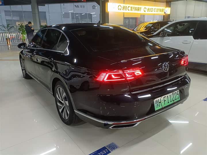 Фото 5 - Volkswagen Magotan GTE Hybrid