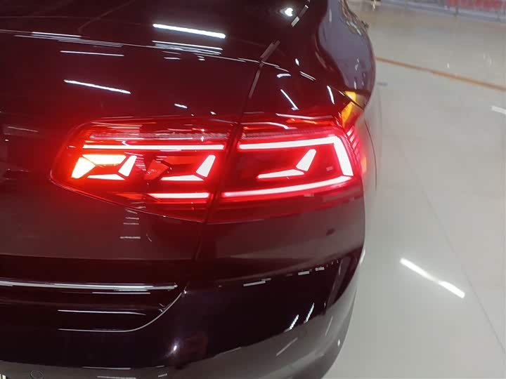 Фото 8 - Volkswagen Magotan GTE Hybrid