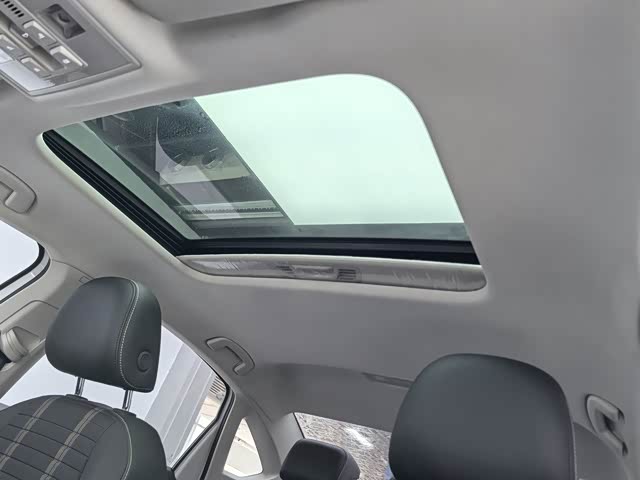 Фото 8 - Volkswagen Lavida