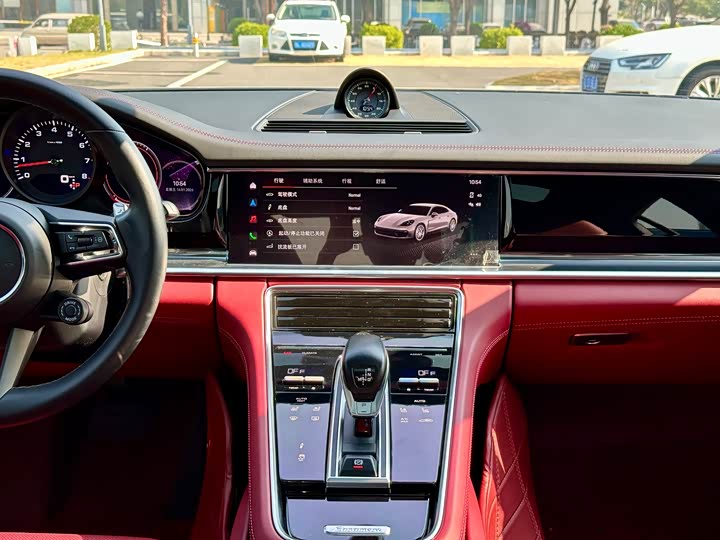 Фото 8 - Porsche Panamera