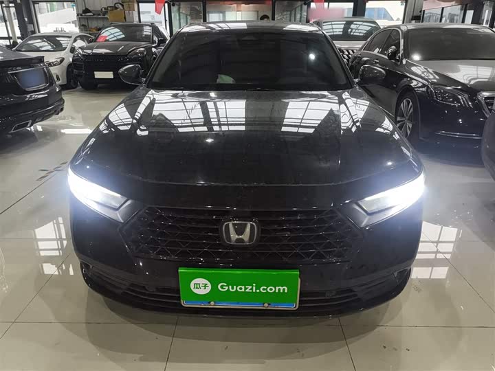 Фото 3 - Honda Accord