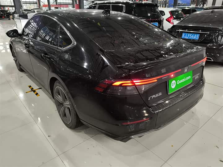 Фото 5 - Honda Accord