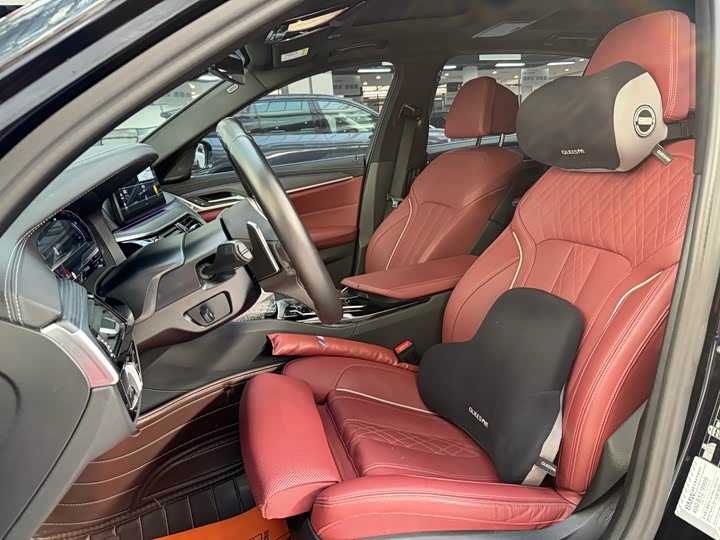 Фото 2 - BMW 5 Series