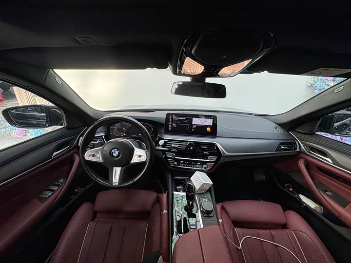 Фото 3 - BMW 5 Series