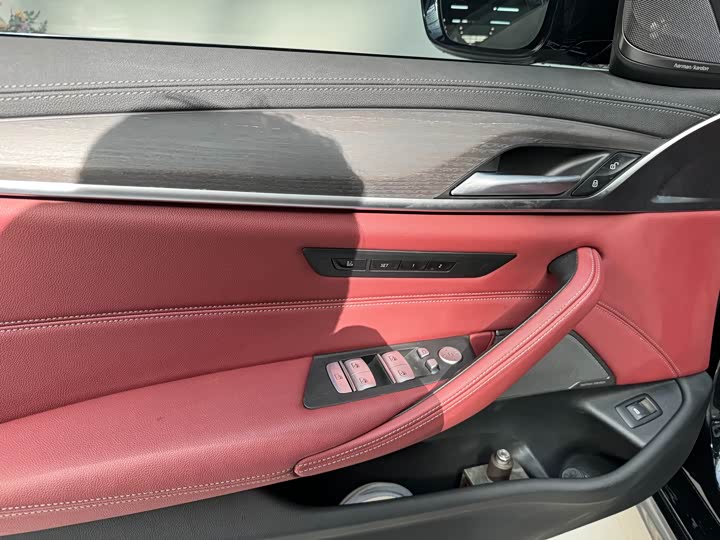 Фото 5 - BMW 5 Series