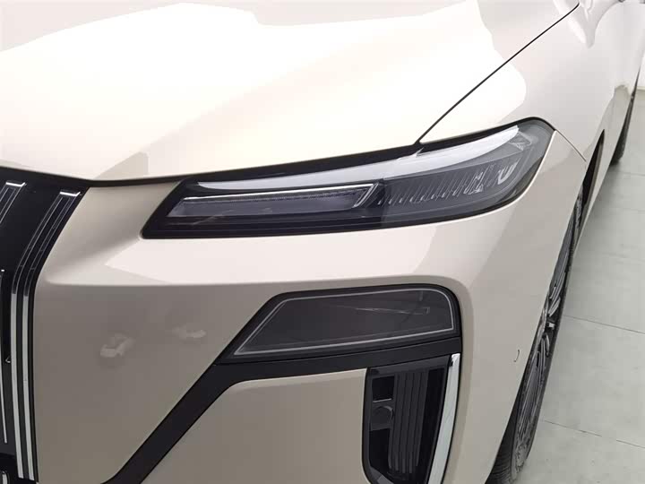 Фото 7 - Roewe M7 DMH