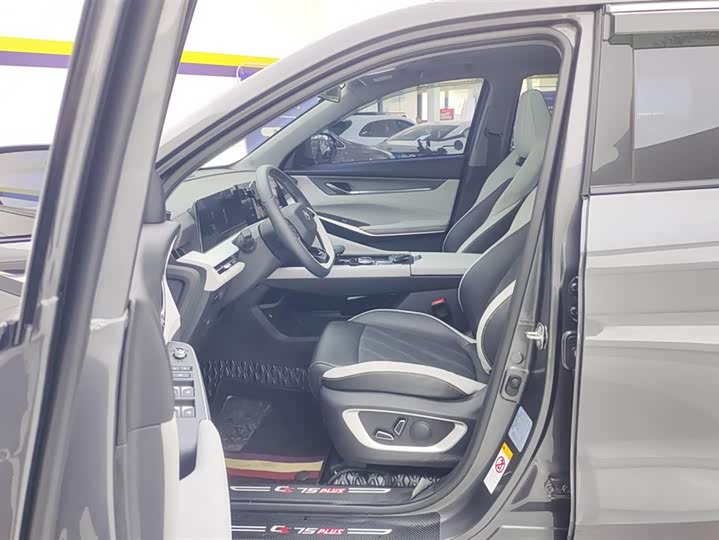 Фото 9 - Changan CS75 Plus