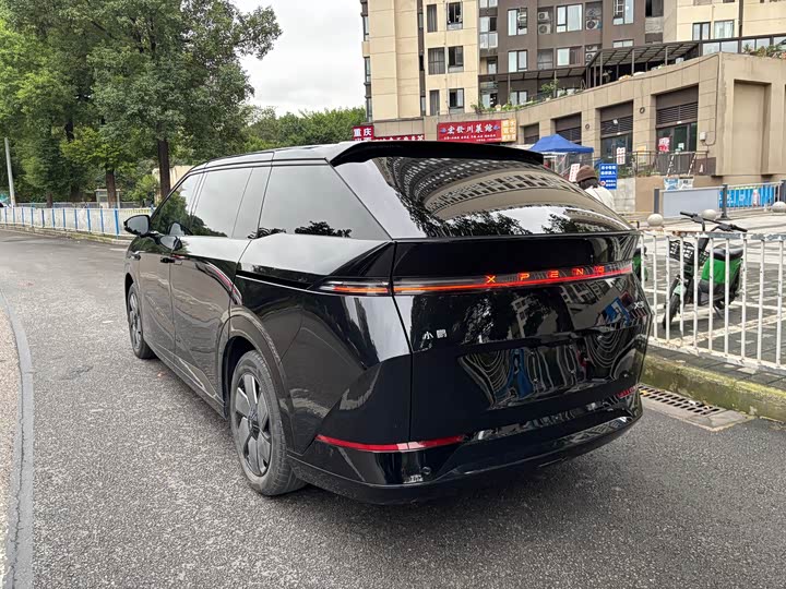 Фото 5 - XPeng X9