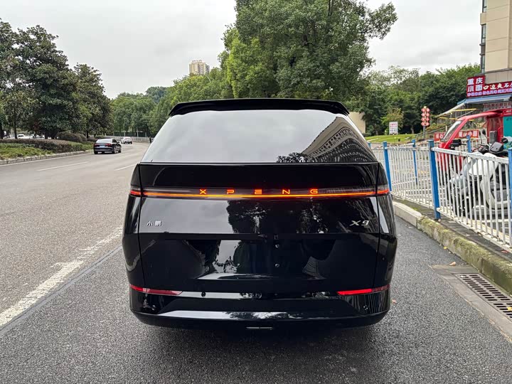 Фото 6 - XPeng X9