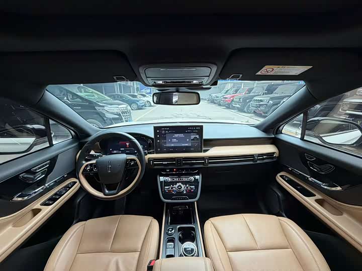 Фото 5 - Lincoln Corsair