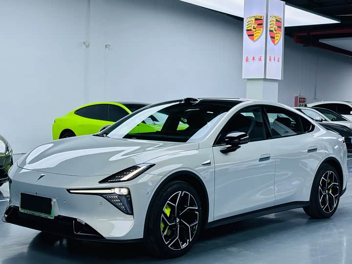 Фото 1 - Changan Deepal L06