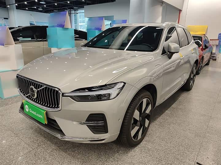 Фото 1 - Volvo XC60 Hybrid