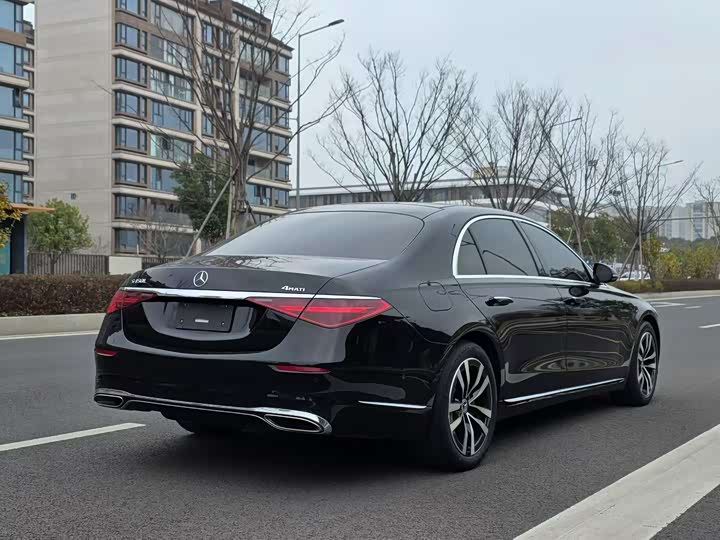 Фото 9 - Mercedes-Benz S-Class