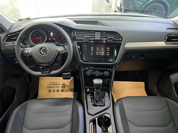 Фото 8 - Volkswagen Tiguan L Pro