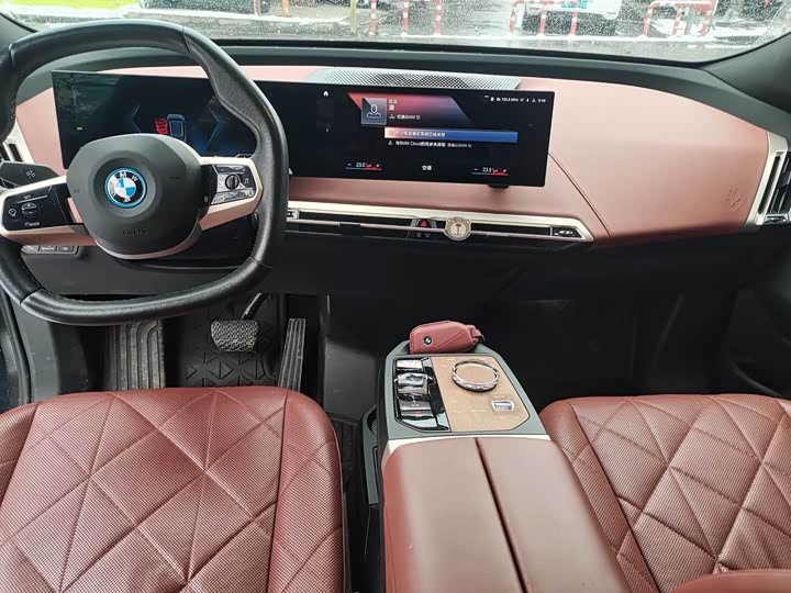 Фото 5 - BMW iX
