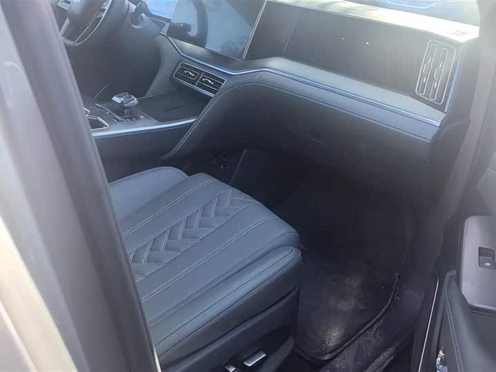 Фото 8 - BYD Song L DM-i Hybrid