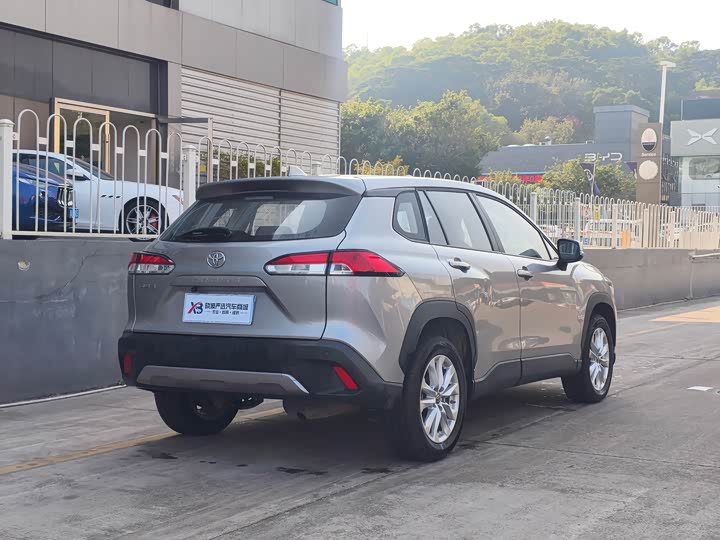 Фото 4 - Toyota Corolla Cross