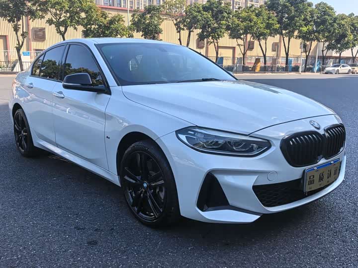 Фото 2 - BMW 1 Series