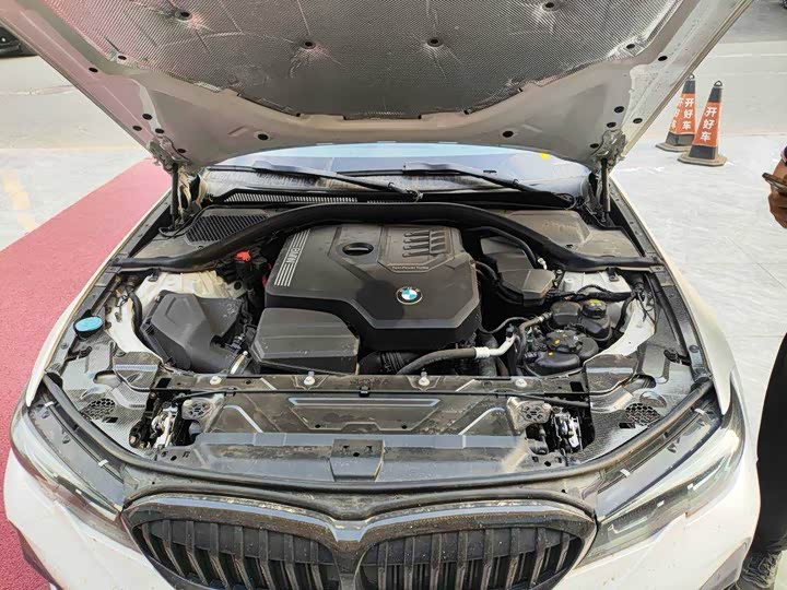 Фото 2 - BMW 3 Series