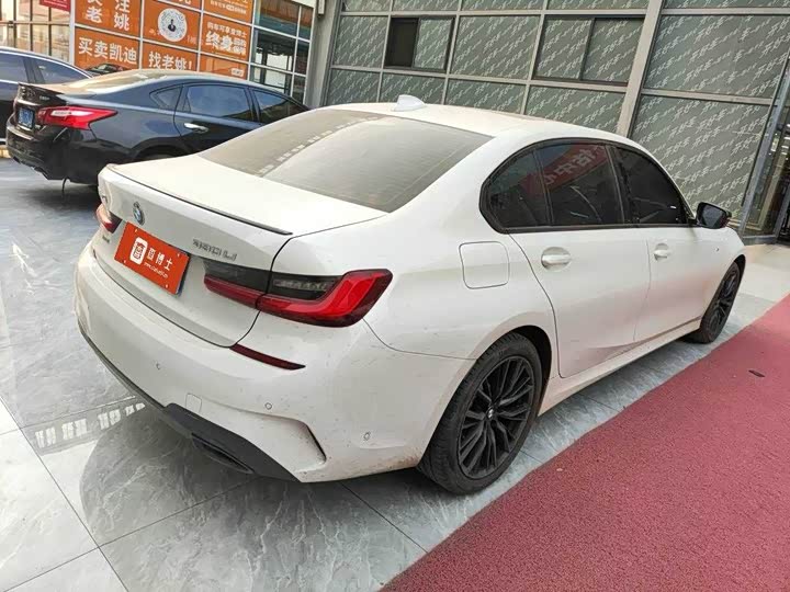 Фото 9 - BMW 3 Series