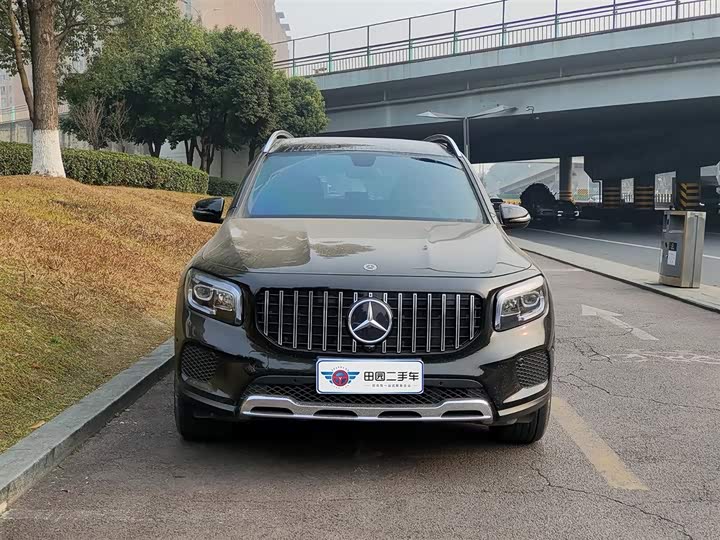 Фото 2 - Mercedes-Benz GLB-Class