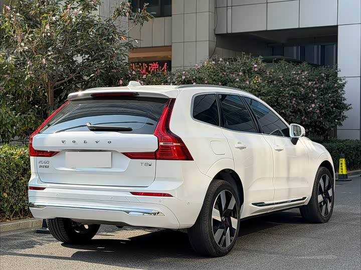 Фото 4 - Volvo XC60 Hybrid