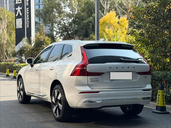 Фото 6 - Volvo XC60 Hybrid