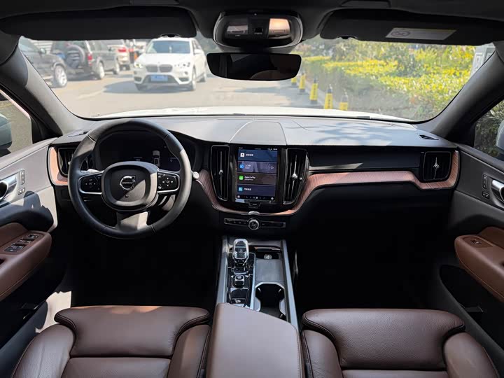 Фото 8 - Volvo XC60 Hybrid