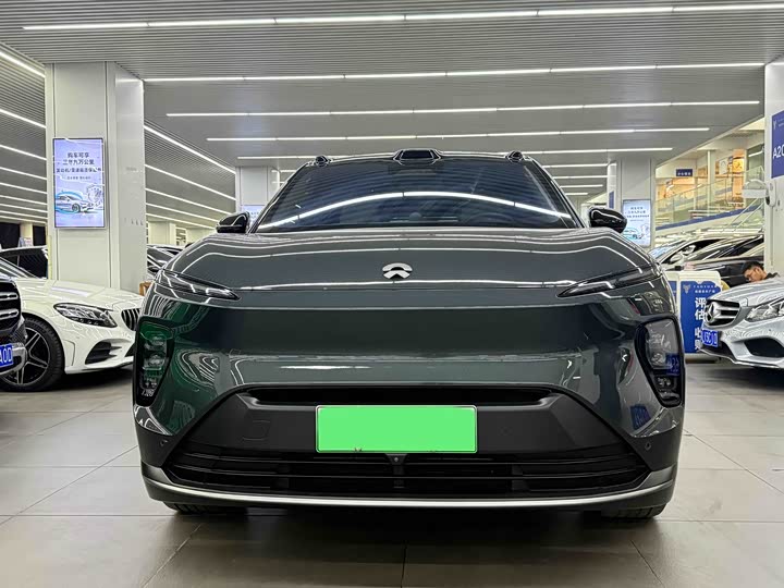 Фото 2 - Nio ES8