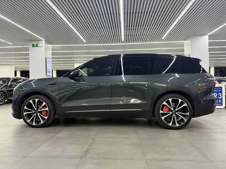 Фото 4 - Nio ES8