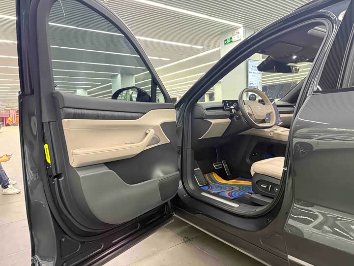 Фото 7 - Nio ES8